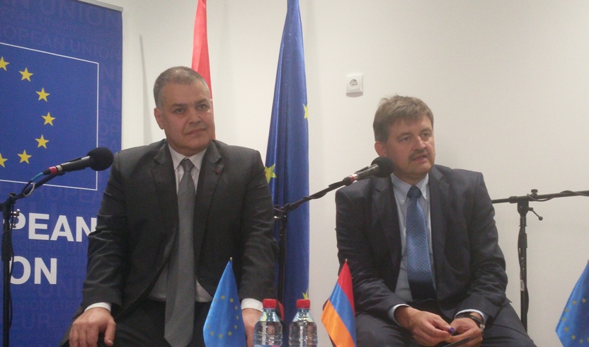 Էլեկտրոնային կառավարումը - պետական կառավարման համակարգի թափանցիկությունն ապահովող գործող մեխանիզմ է