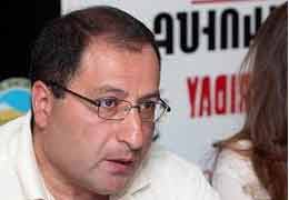 Айк Алумян бьет тревогу: его подзащитного пытаются сломить психологически
