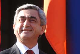ՆԱԽԱԳԱՀԸ ՀԱՆԴԻՊՈՒՄ Է ՈՒՆԵՑԵԼ ՀԱՍԱՐԱԿՈՒԹՅԱՆ, ԻՇԽԱՆՈՒԹՅՈՒՆՆԵՐԻ ԵՎ ՀՈԳԵՎՈՐ ԴԱՍԻ ՆԵՐԿԱՅԱՑՈՒՑԻՉՆԵՐԻ ՀԵՏ