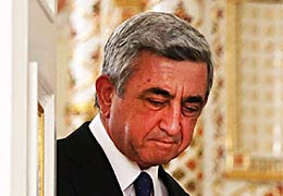 СМИ: Серж Саргсян путем конституционных реформ пытается создать условия по сохранению своей власти и после второго президентского срока
