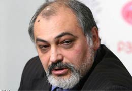Политолог: Решение Алиева провести досрочные выборы основано на желании последнего не дать оппозиции подготовиться к предстоящим выборам