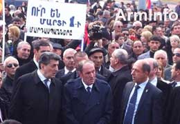 Լևոն Տեր-Պետրոսյան. ՀԱԿ-ը հրաժարվում է մինչև ապրիլի 24-ը նախատեսված 15 հանրահավքների անցկացումից   
