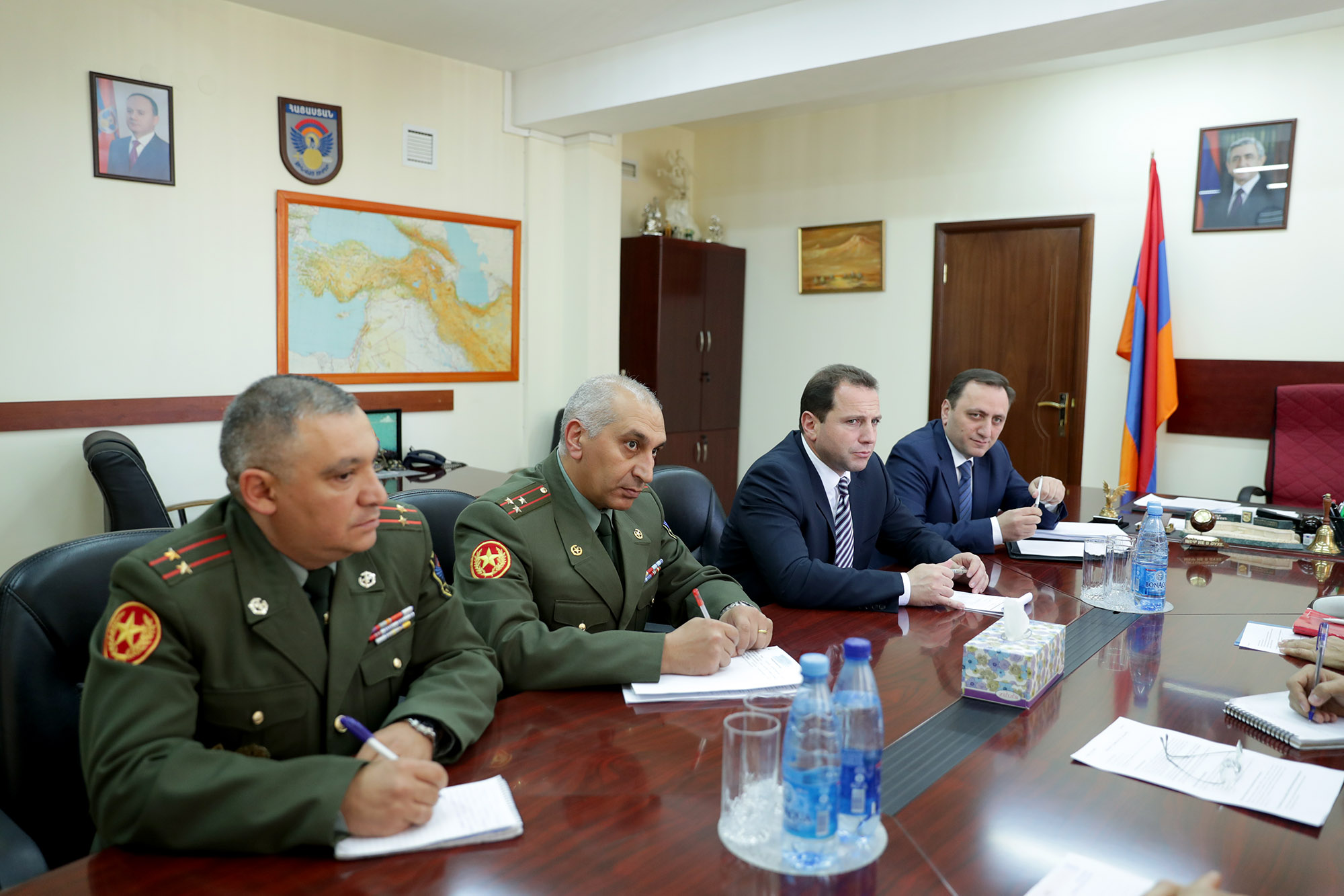 Давид Тоноян принял руководителя делегации Международного комитета Красного Креста