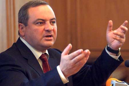 Հանրապետական կուսակցությունից պատգամավորը խիստ քննադատության է ենթարկել իշխանություններին և հարազատ կուսակցությանը