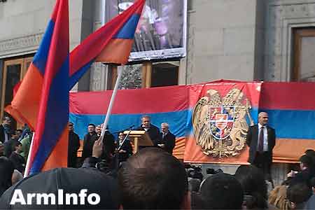 Экс-премьер министр Армении предложил создать фонд социальной защиты арцахцев