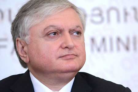 Էդվարդ Նալբանդյանը պարզաբանում է տվել Արցախի շուրջ տարածքների վերադարձման մասին իր աղմկահարույց հայտարարության առնչությամբ