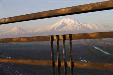 Հայաստանի իշխանությունները հնարքի են դիմել՝ Արարատ լեռը երկրի նոր անձնագրերում պատկերելուց խուսափելու համար