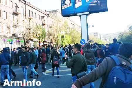 The opposition movement led by Pashinyan marched along the Bagramyan Avenue to the National Assembly building