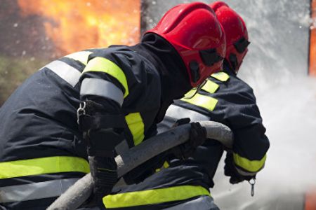 В СС МВД Армении сообщили о локализации пожара на складе фабрики по производству салфеток в Ереване