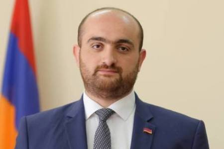 Давид Геворкян освобожден от должности помощника премьер-министра РА