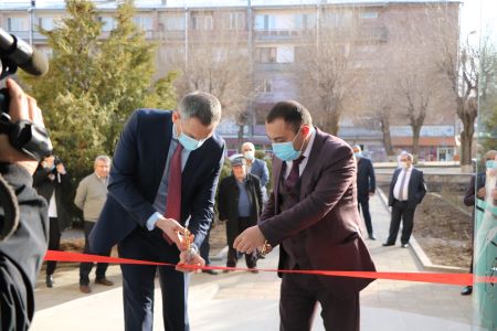 Ардшинбанк открыл обновленные  филиалы в Сисиане и Ехегнадзоре