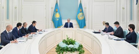 Президент провел совещание по экономическим вопросам