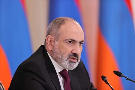 Пашинян в Европарламенте посетовал на <циничное поведение> ряда священников ААЦ