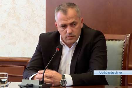 Спецназовцы, взломав ворота арцахского представительства в Армении, конфисковали служебный автомобиль президента Арцаха