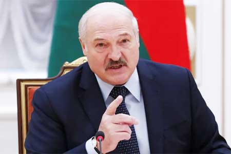 Лукашенко предостерег Армению