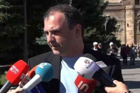 Политик: Попробуйте угадать: кто жаловался на ААЦ всего 1-2 дня назад? Конечно же, "Пашазаде"