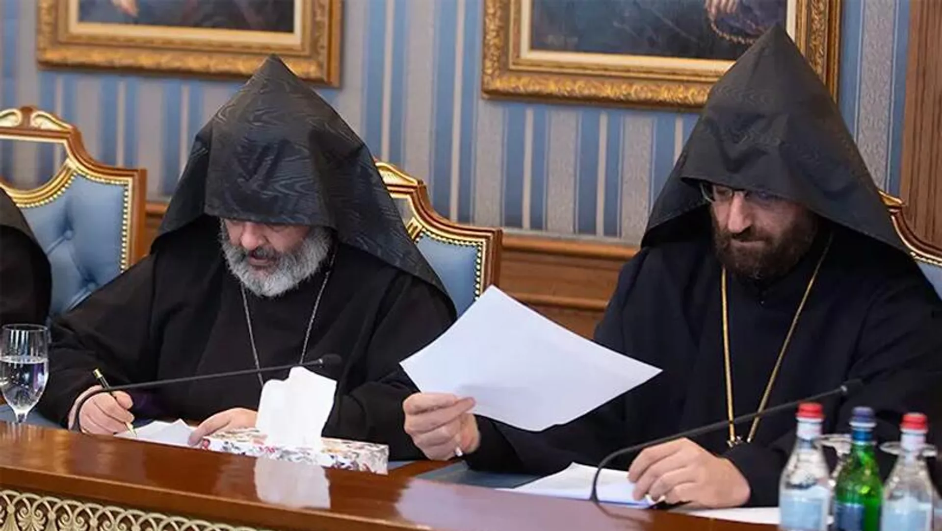 Архиепископы: 18 декабря останется одной из позорных и бесславных страниц нашей современной истории