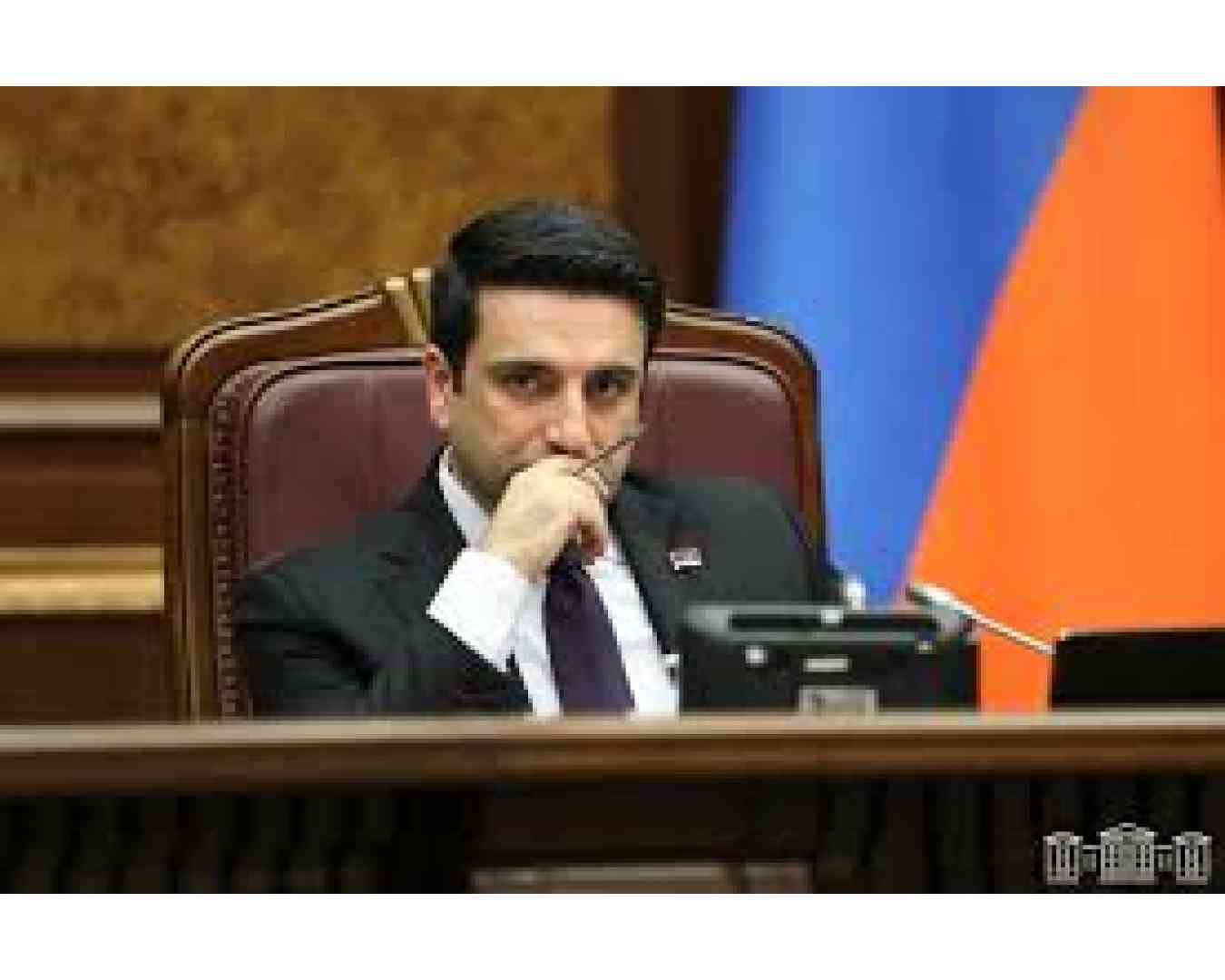 Ален Симонян подал в суд иск против Роберта Кочаряна