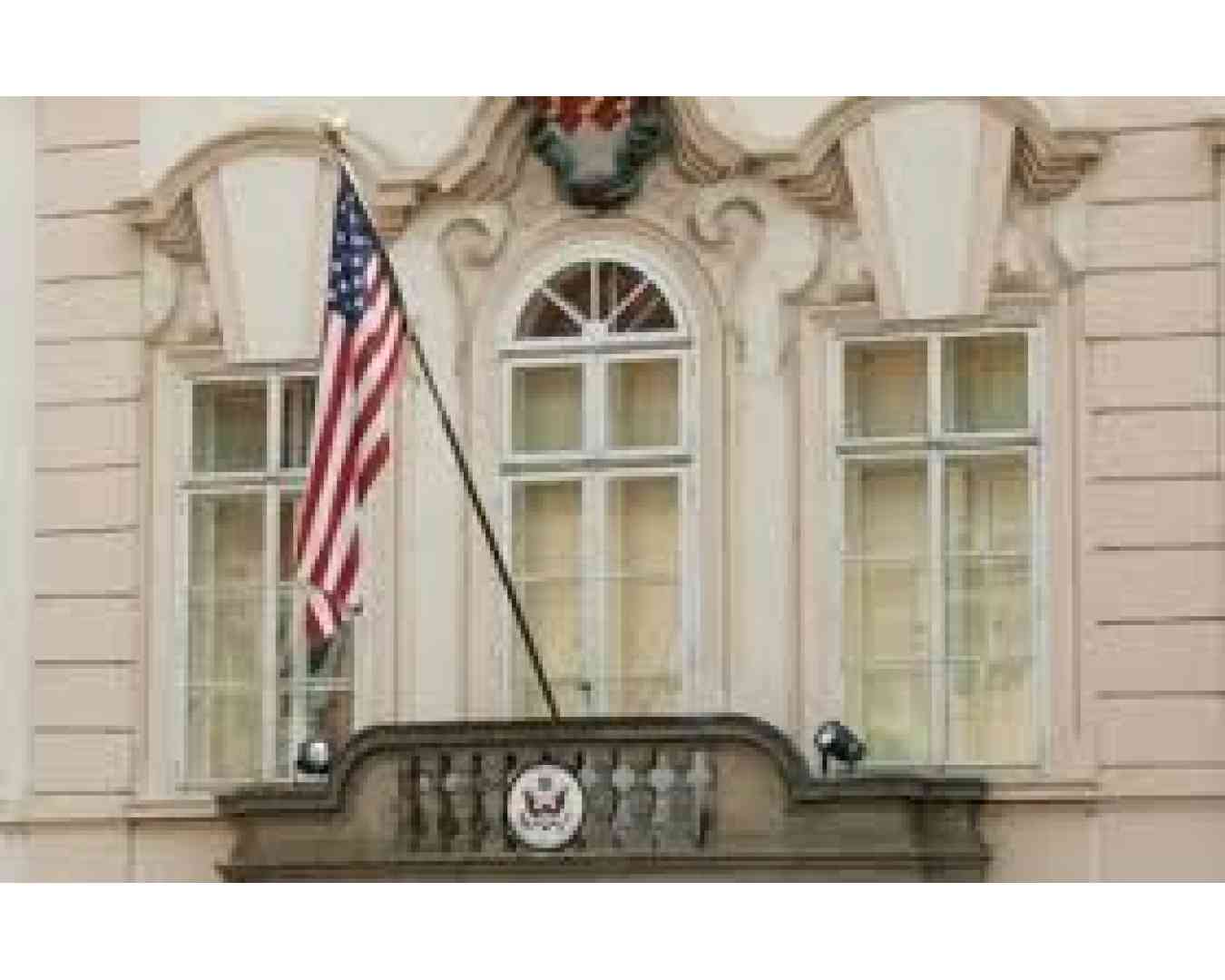 U.S. virtual embassy in Iran urges U.S. citizens to leave Iran