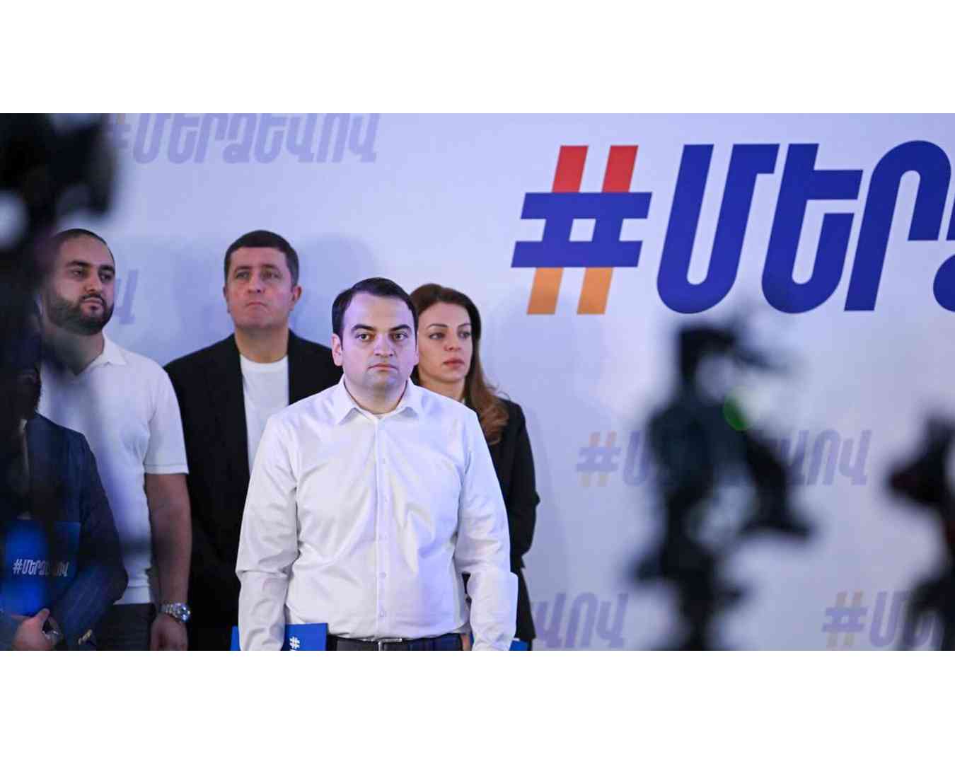 Ընդդիմադիր "Մեր ձեւով" շարժումը երեք տարածքային բաժանմունք է բացել Երեւանի Շենգավիթի շրջանում