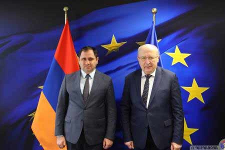 Հայաստանի պաշտպանության նախարարն ու եվրահանձնակատարը քննարկել են պաշտպանական համագործակցության զարգացման հեռանկարները
