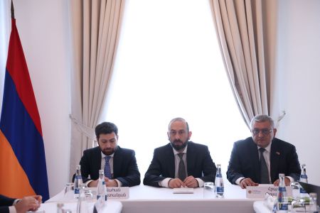 Միրզոյանը խորհրդակցություն է անցկացրել արաբական երկրներում հավատարմագրված Հայաստանի դիվանագիտական ներկայացուցչությունների ղեկավարների հետ