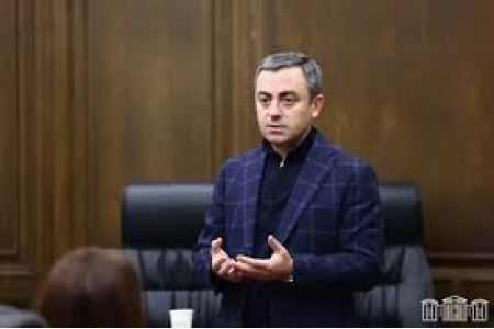 Оппозиционный депутат: Пашинян, символизирующий поражения и войны, не вправе называть оппозицию предвестником войны