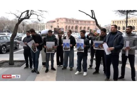 "The Motherland is not for sale": ARF youth confronting Government