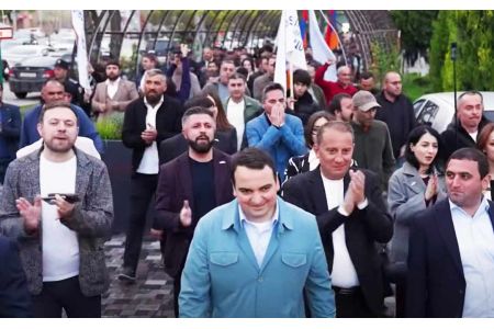 «Ուժեղ Հայաստանը» խոստացել է Չարենցավանի բնակիչներին վերականգնել քաղաքի արդյունաբերական ներուժը