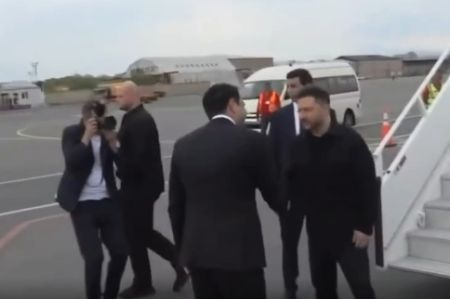 Президент Украины прибыл в Ереван на саммит Европейского политического сообщества