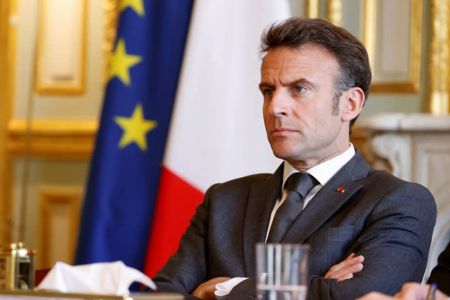 Macron intends to discuss with Aliyev issue of Armenian prisoners of  war held in Baku