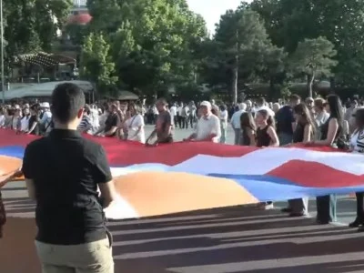 Կարեն Դեմիրճյանի անվան մարզահամերգային համալիրի մոտ արցախցիների խաղաղ ակցիայի ժամանակ քաշքշուկ է տեղի ունեցել