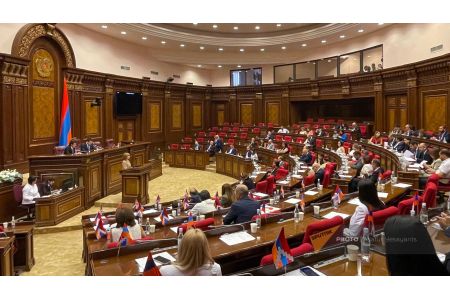 Система оплаты труда первых секретарей посольств Армении будет улучшена