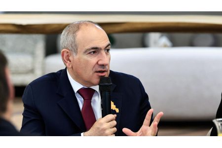 Все наши проблемы от восприятии Армении как остановочного пункта, а не пристанища - Пашинян во время агитации в Спитаке