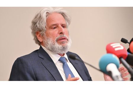 Роберт Амстердам пригрозил подать в суд на вице-спикера парламента Армении