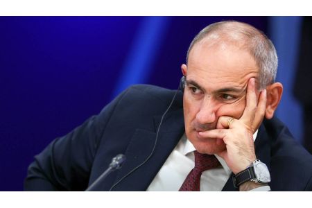 На первом поствыборном заседании правительства Пашинян прямо намекнул, что намерен посадить в тюрьму своих политических оппонентов: <за предвыборные взятки>