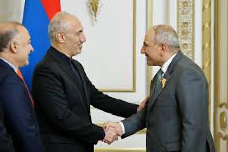 Pashinyan meets with Vice President of Iran 
