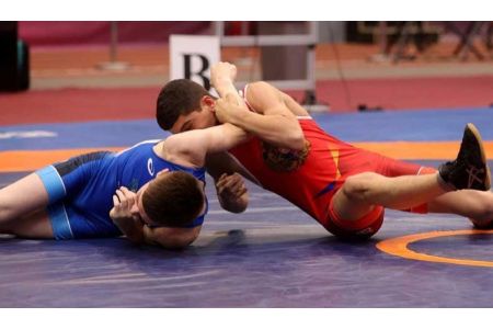 Armenian wrestlers maintain top positions at World Championships in Baku